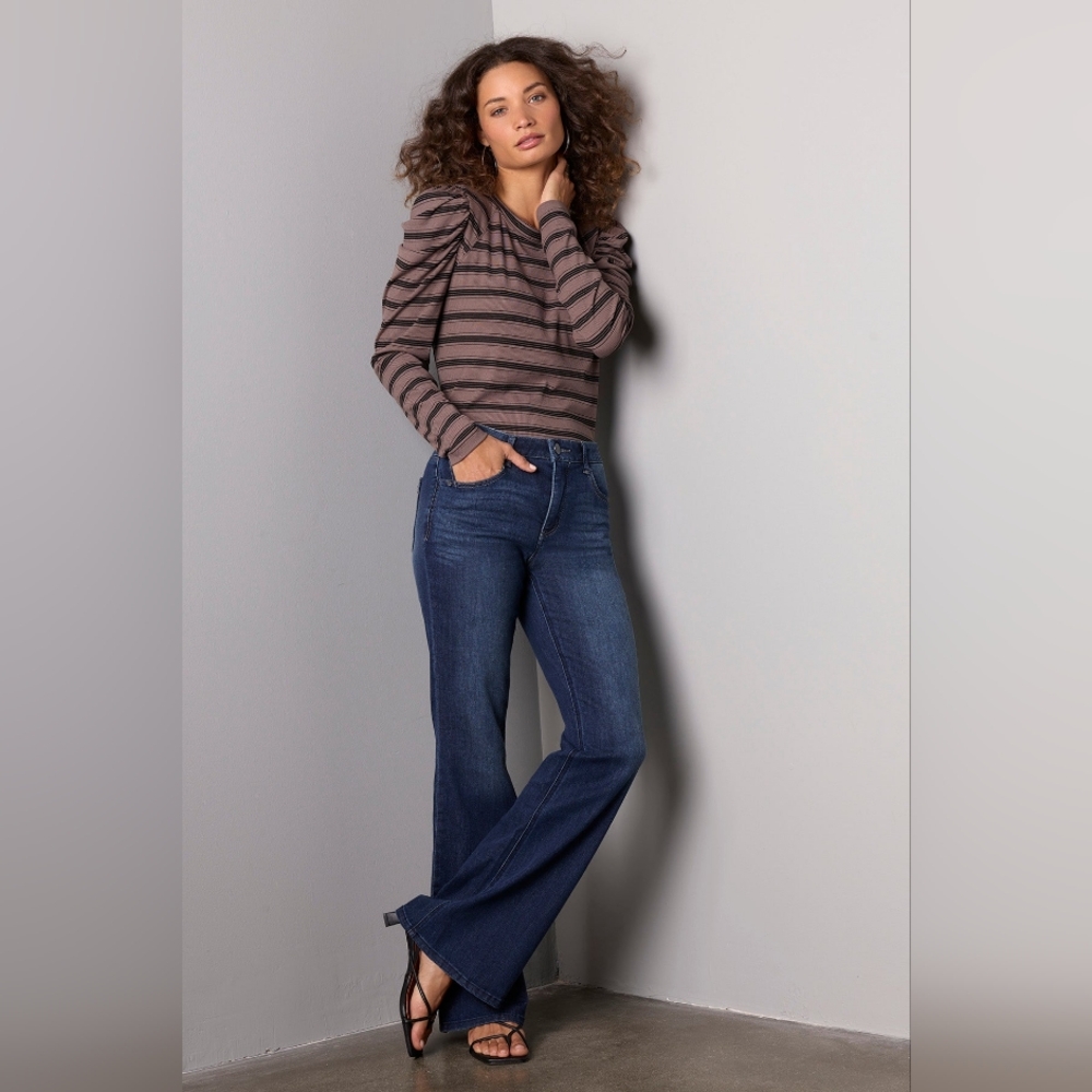 Wit & Wisdom High Rise Out There Flare Jeans- Size 4